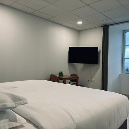 Chateau Lecusse - La Grande Roche - Hotel, Spa, Boutique & Restaurant Broze ภายนอก รูปภาพ