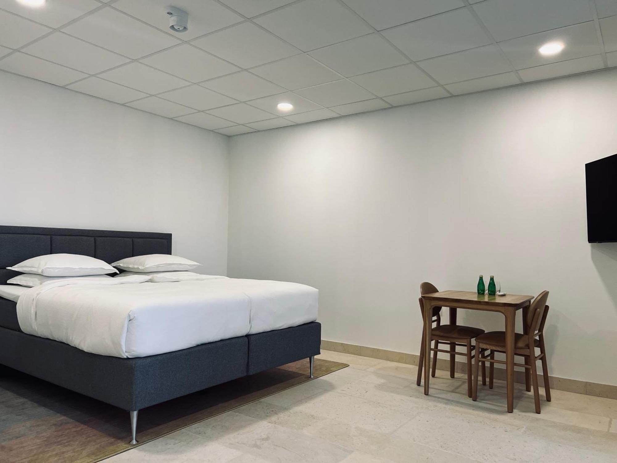 Chateau Lecusse - La Grande Roche - Hotel, Spa, Boutique & Restaurant Broze ภายนอก รูปภาพ