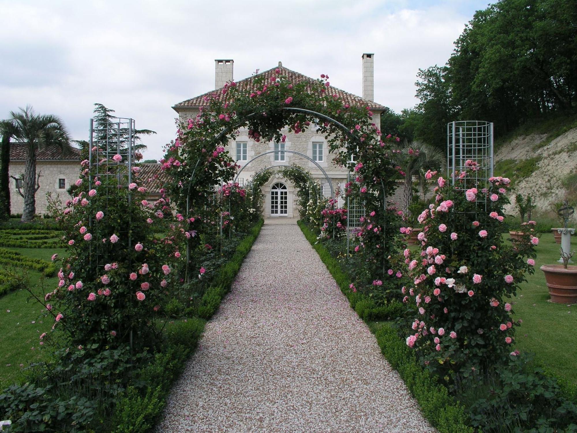 Chateau Lecusse - La Grande Roche - Hotel, Spa, Boutique & Restaurant Broze ภายนอก รูปภาพ
