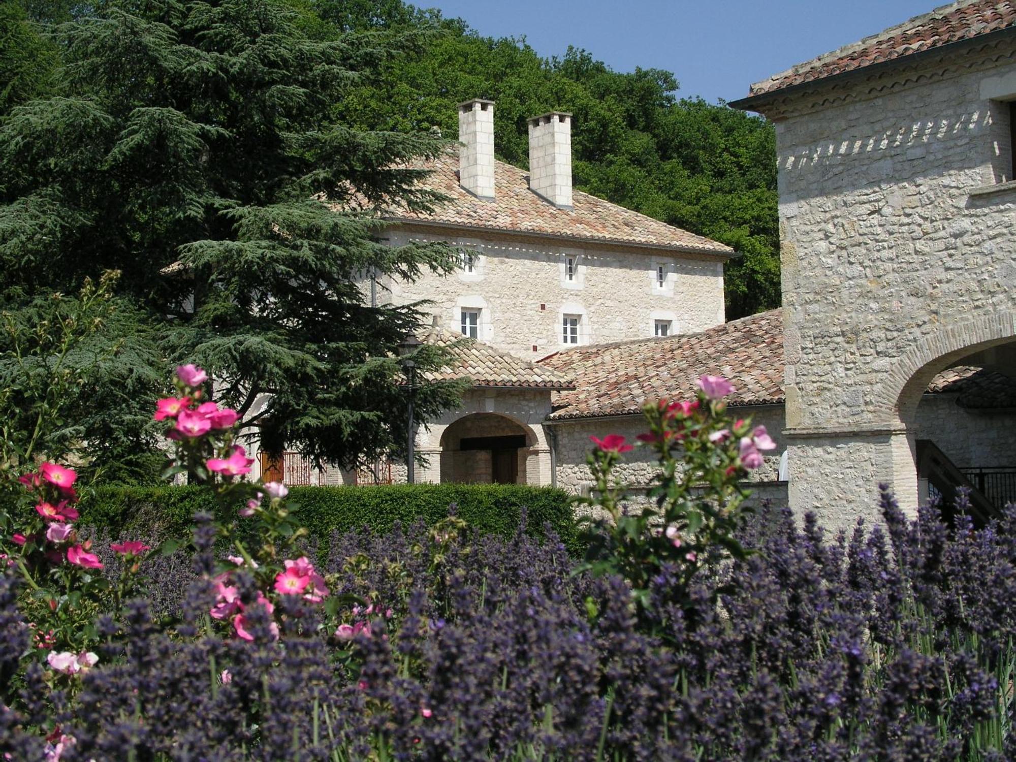 Chateau Lecusse - La Grande Roche - Hotel, Spa, Boutique & Restaurant Broze ภายนอก รูปภาพ