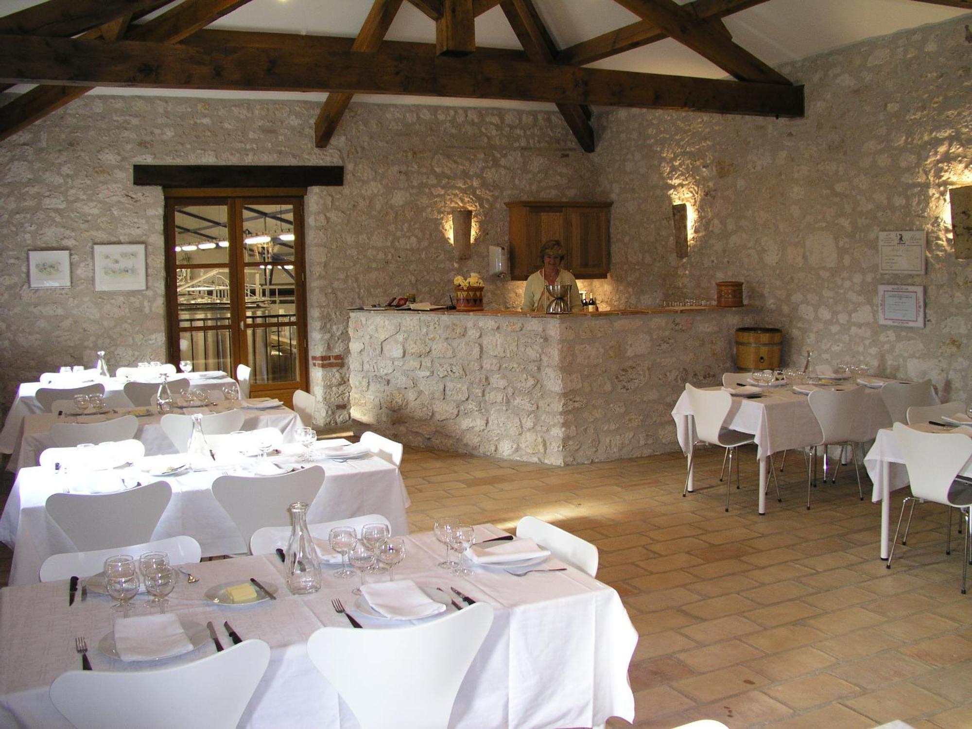 Chateau Lecusse - La Grande Roche - Hotel, Spa, Boutique & Restaurant Broze ภายนอก รูปภาพ